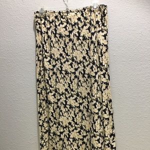 $5. or 4/$12 Carole Little midi skirt